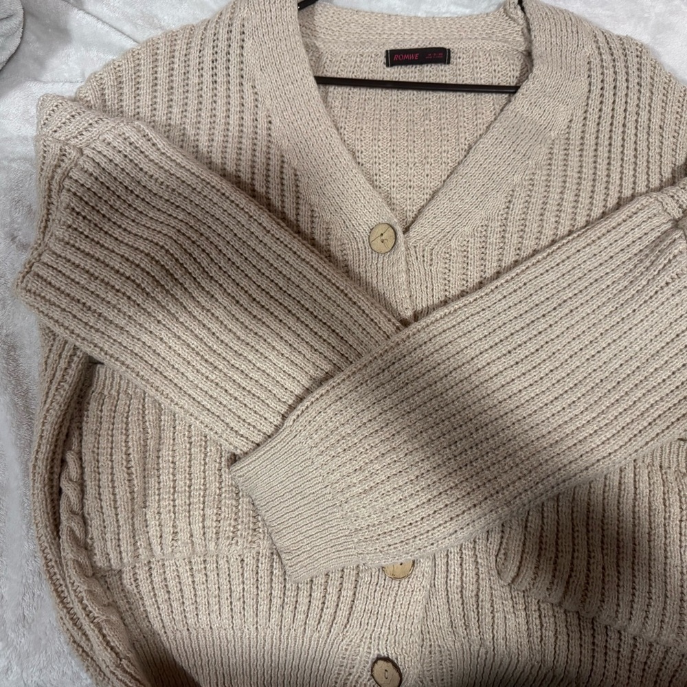 Over sized sweater